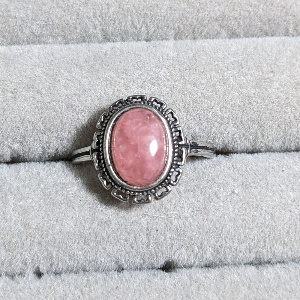 Elegant Pink Stone Silver Ring